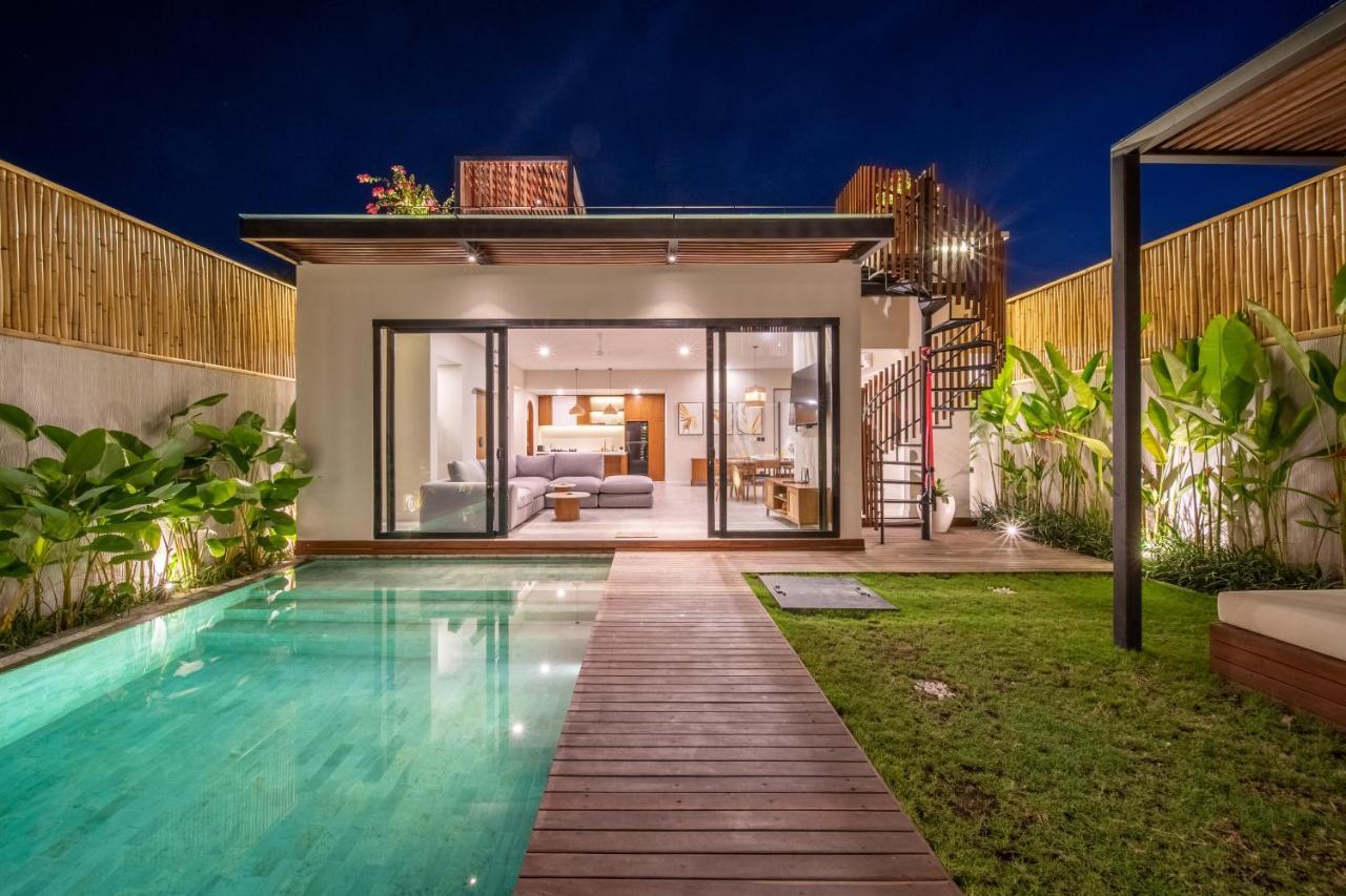 New 4 Bedroom 5 Min Walk To Berawa Beach Enclosed Livng Canggu  Exterior photo