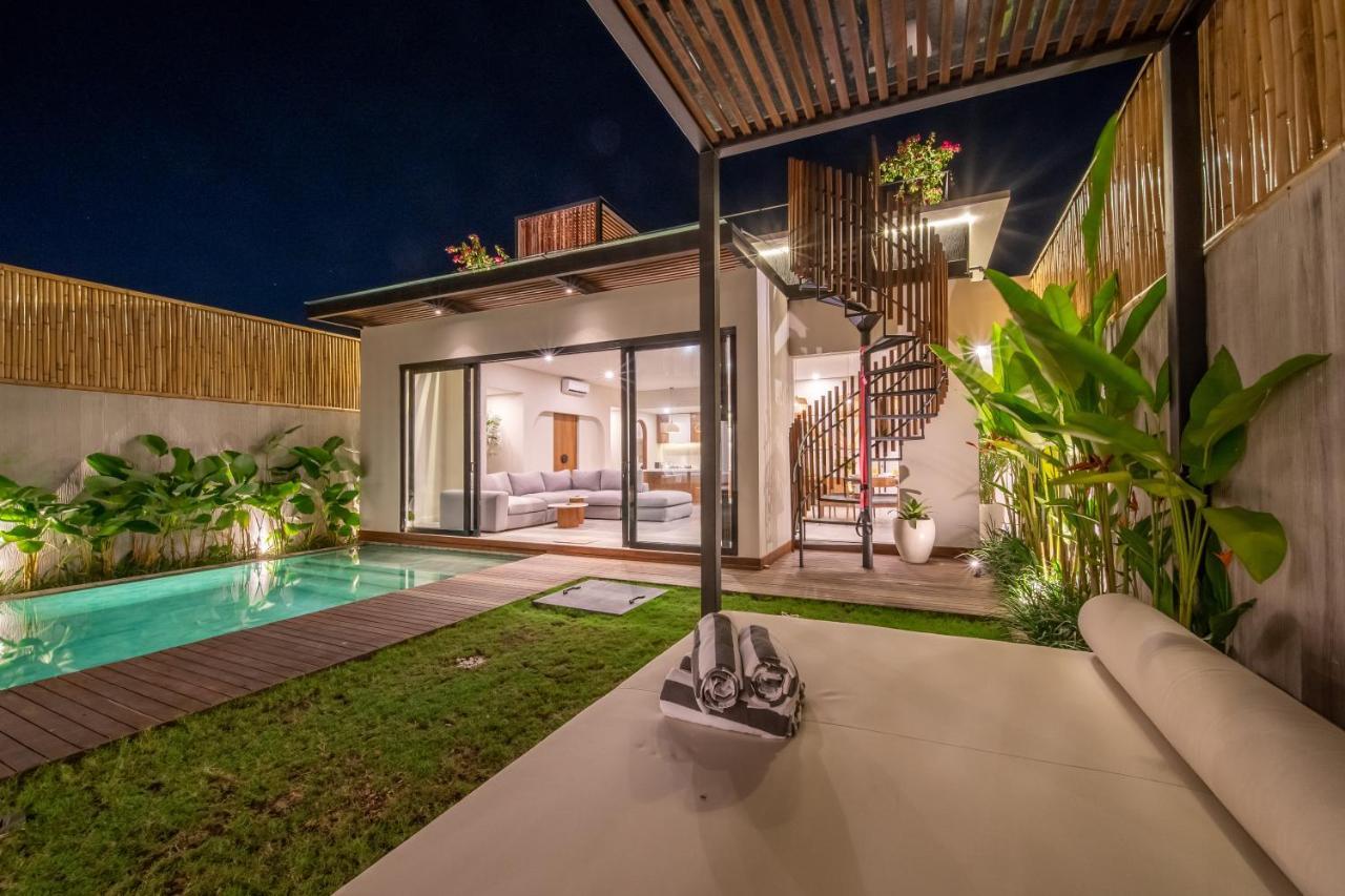 New 4 Bedroom 5 Min Walk To Berawa Beach Enclosed Livng Canggu  Exterior photo