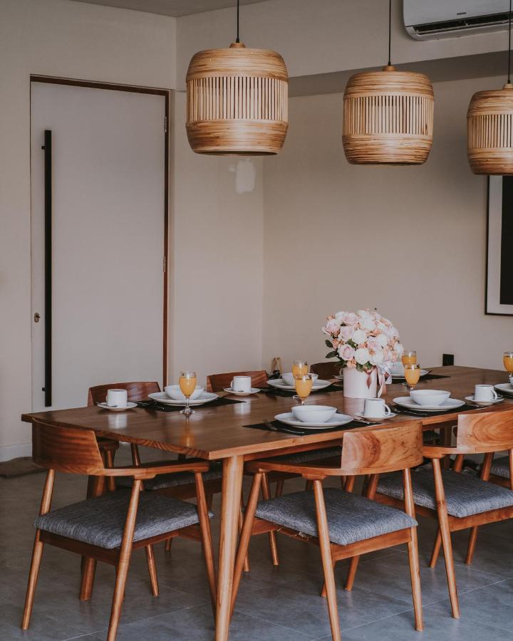New 4 Bedroom 5 Min Walk To Berawa Beach Enclosed Livng Canggu  Exterior photo